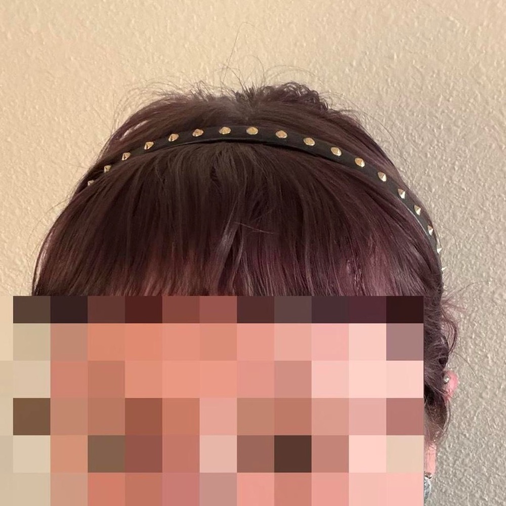 black and gold studded headband | Juicy Couture 2010s indie sleaze
